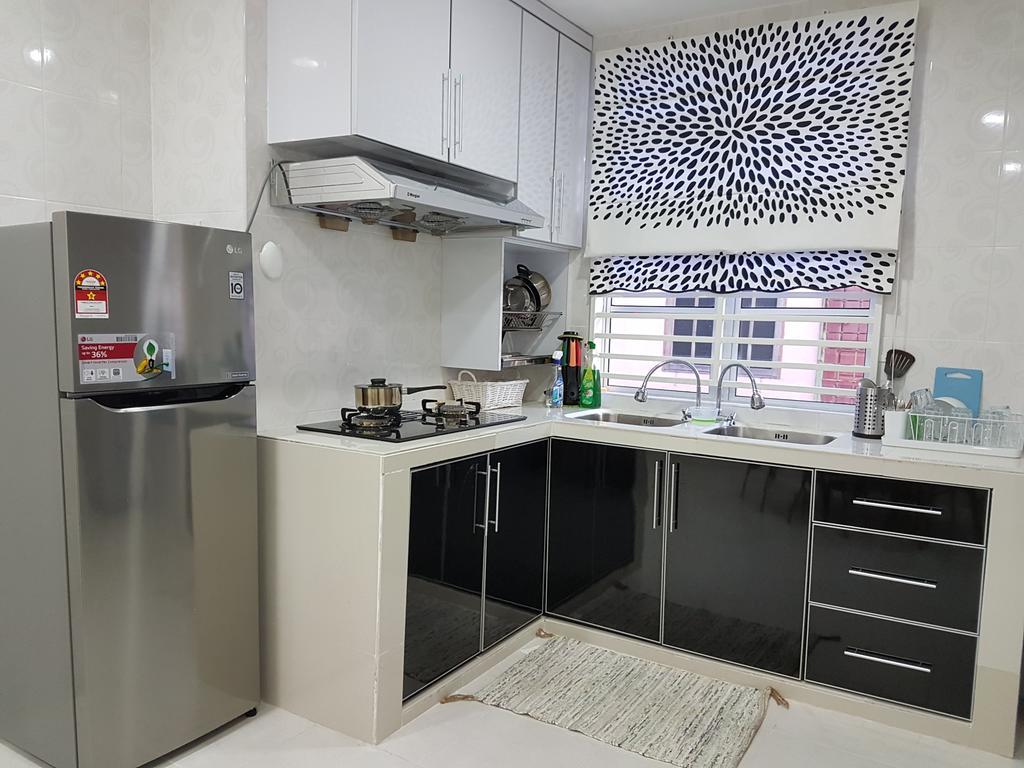 Ummi Guesthouse Дунгун Екстериор снимка